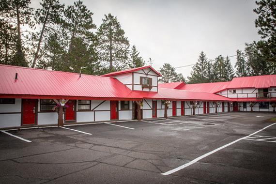 Northern Pine Inn Hayward Extérieur photo