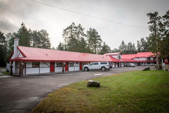 Northern Pine Inn Hayward Extérieur photo